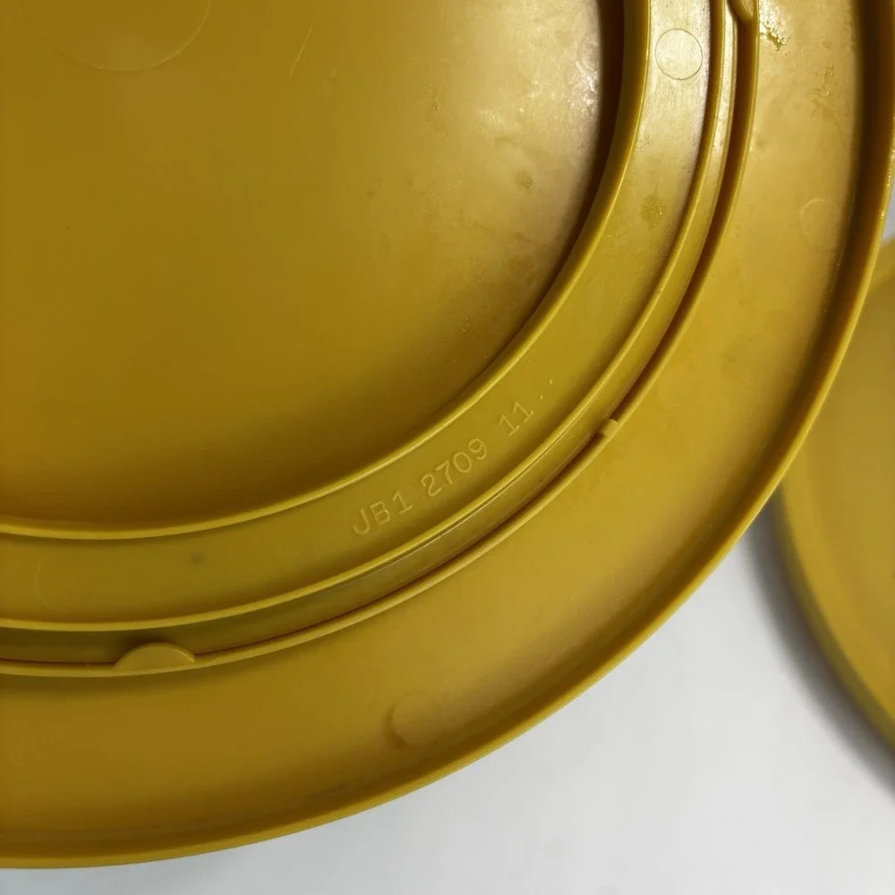 Vintage Rubbermaid Lazy Susans (2) 10.5